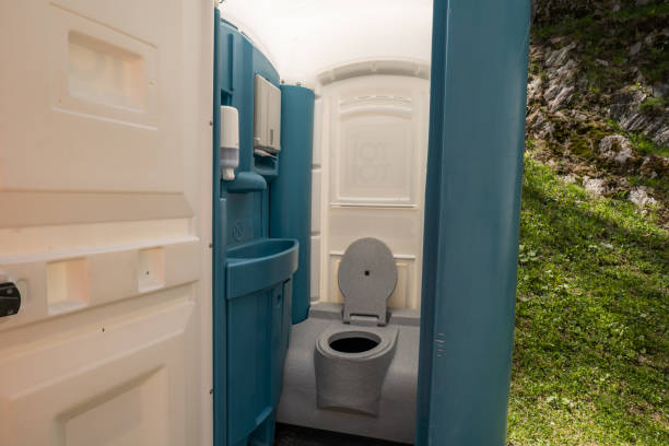 Best Portable bathroom rental  in Garrett, WA